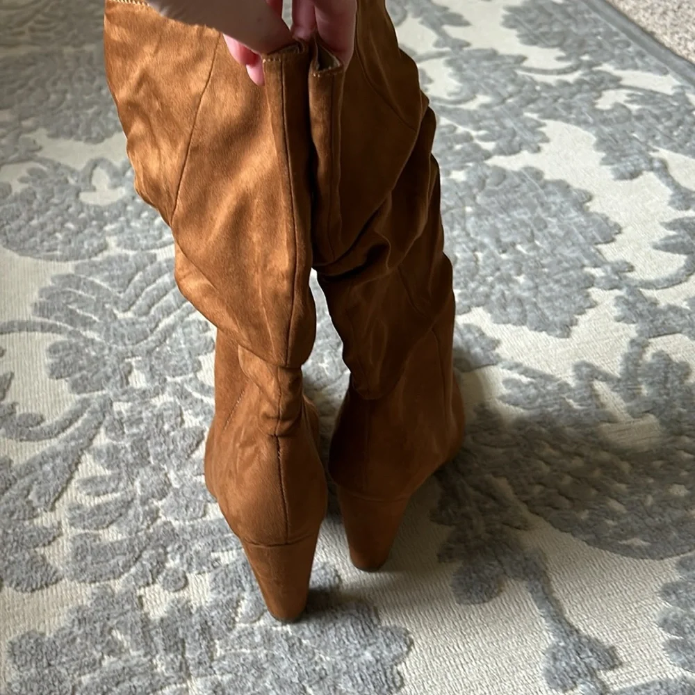 Banana Republic Suede Slouchy Boot, 7.5 - Picture 8 of 13